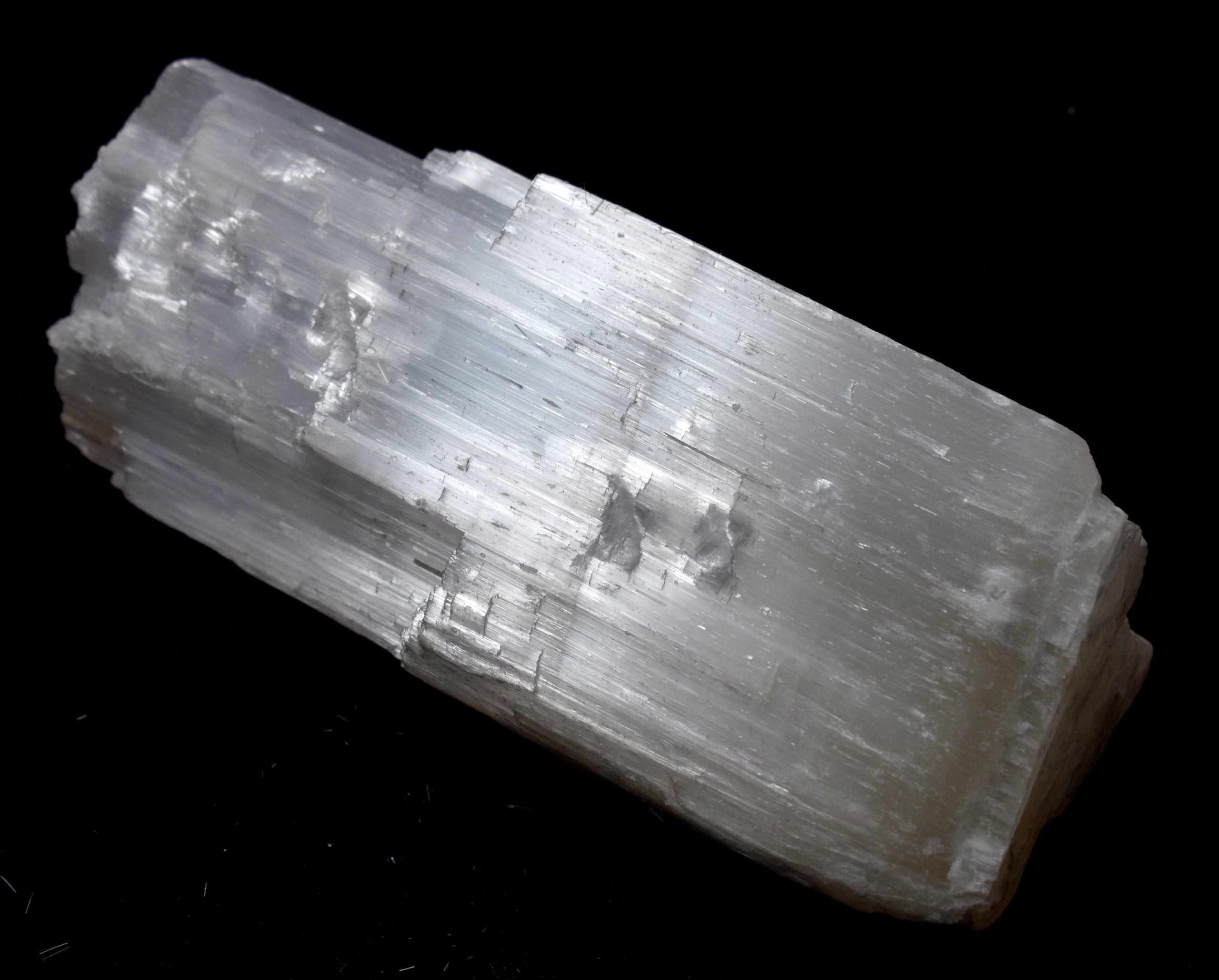 Premium Selenite Rough – Ideal for Meditation and Grounding