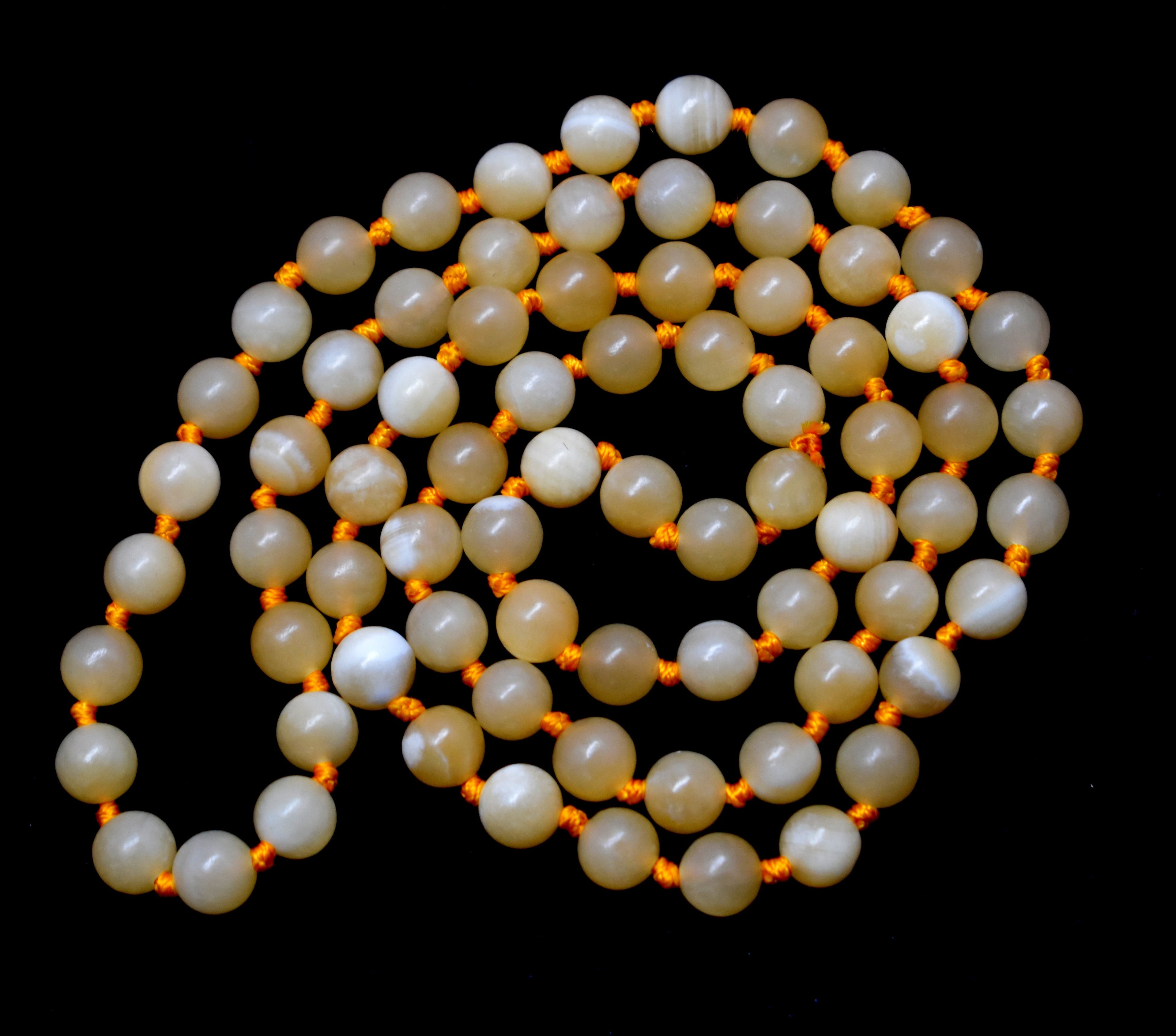 Yellow Calcite Bead Knotted Mala โ Promotes Positive Energy, Confidence, and Happiness #YellowCalcite #Positivity #Confidence #CrystalHealing #Mala