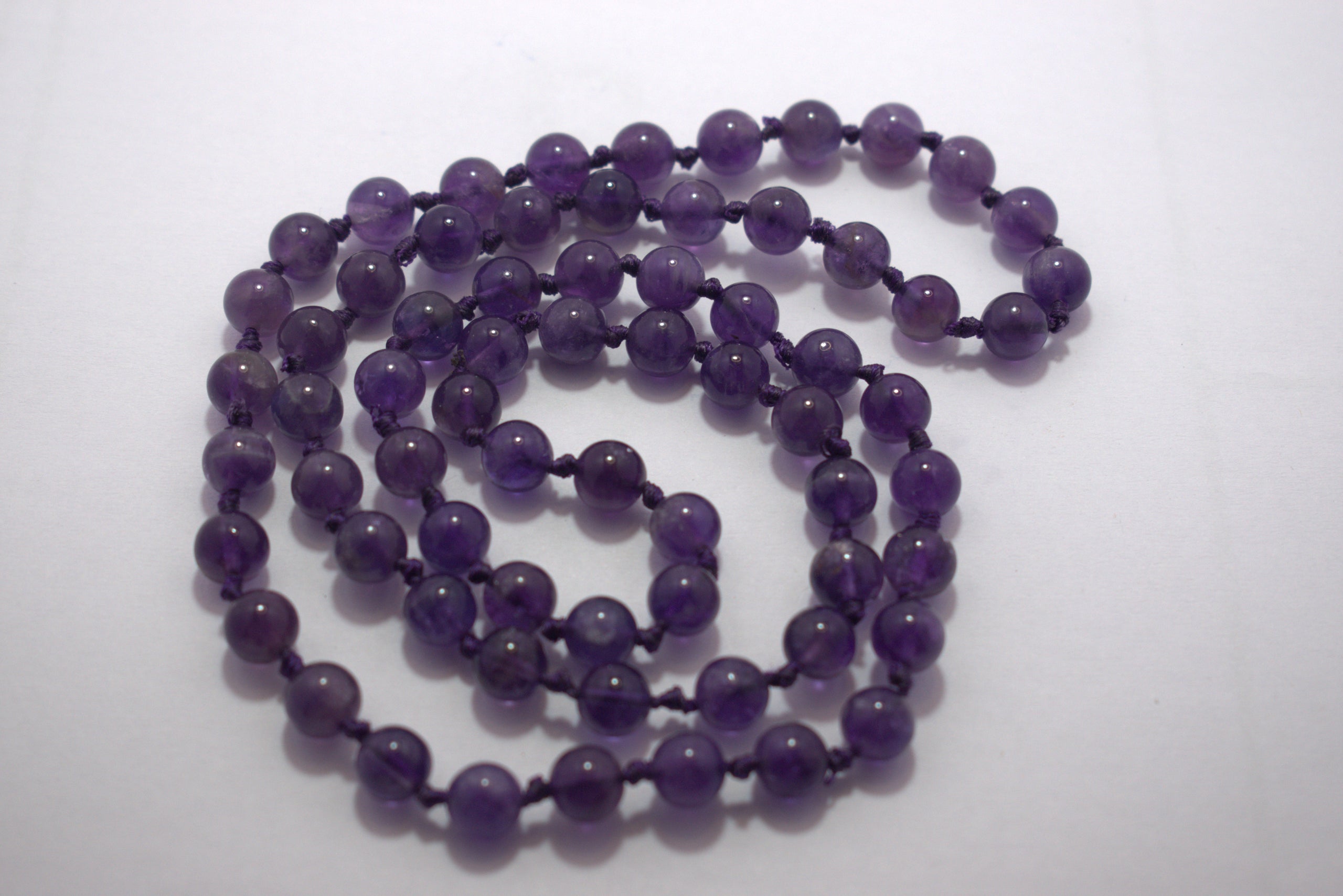 Amethyst 8mm knotted Mala