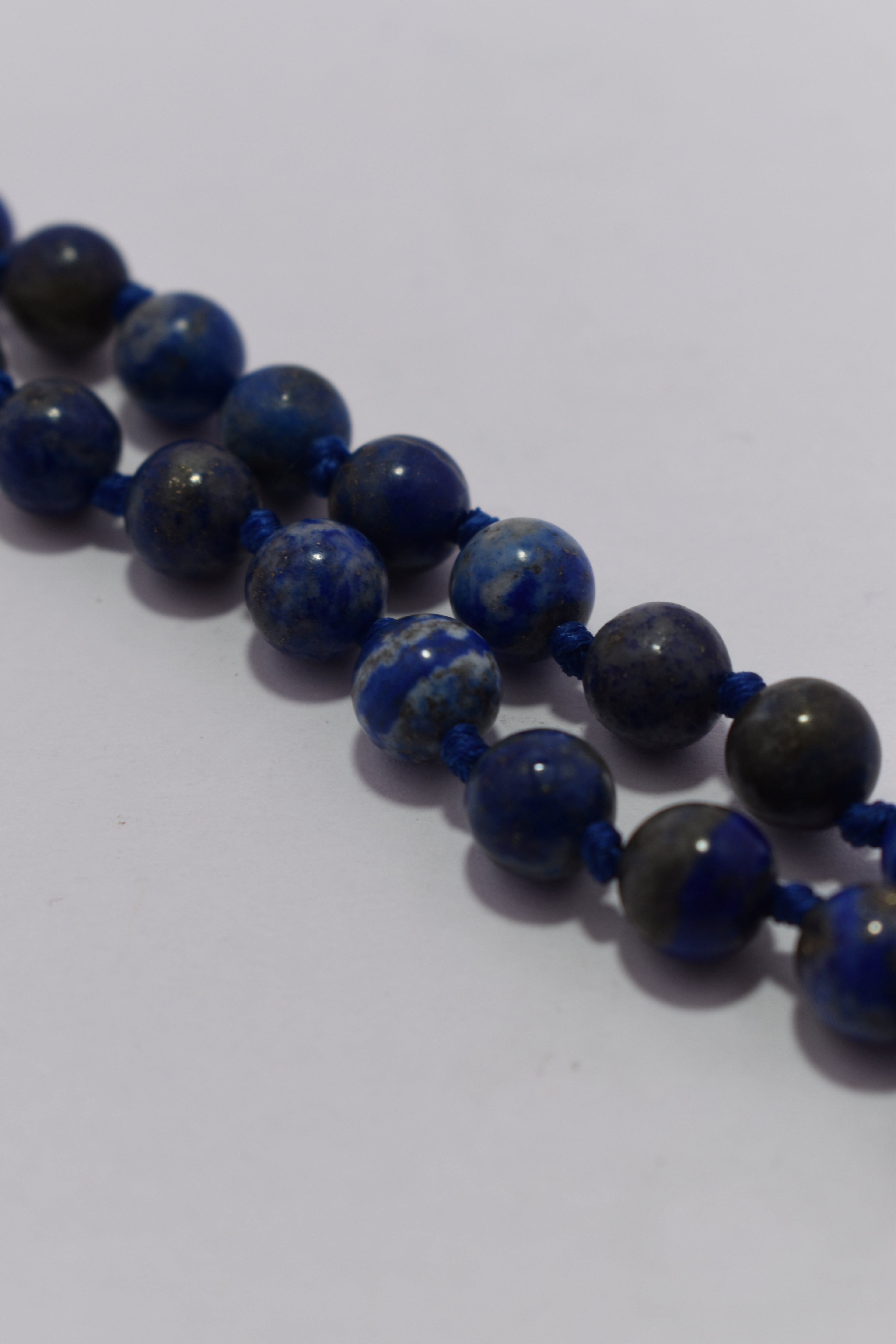 natural lapizlazuli 8mm knotted mala