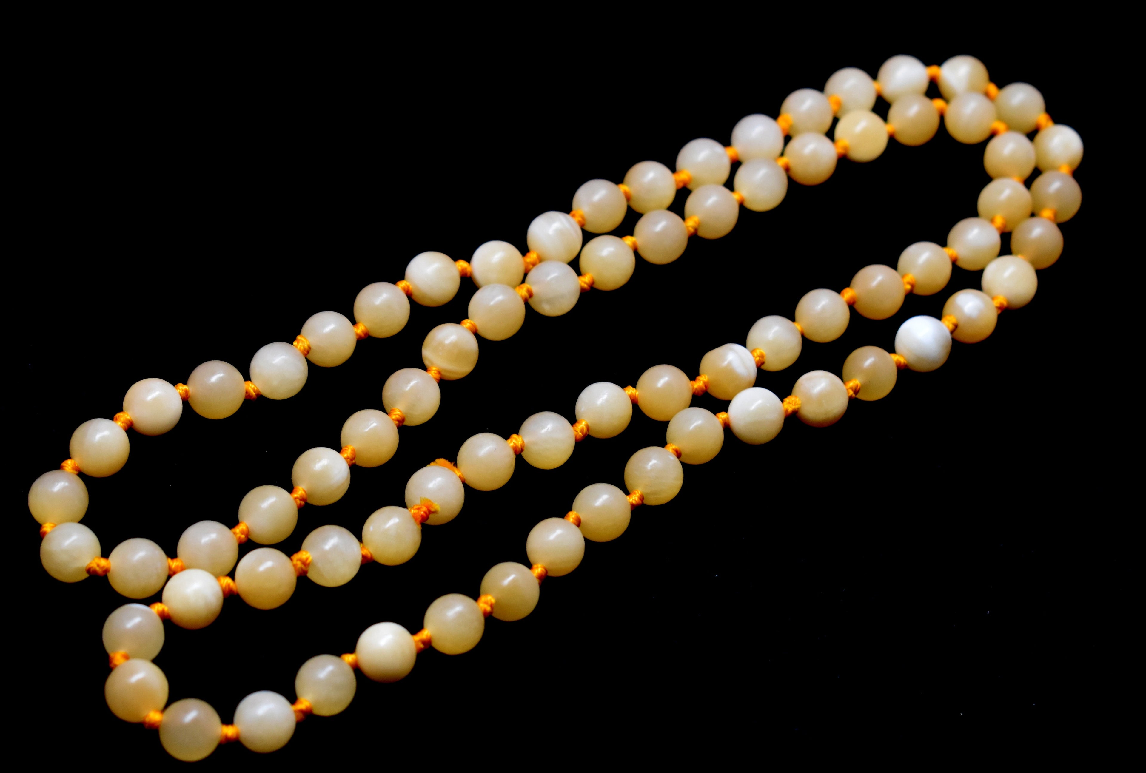 Yellow Calcite Bead Knotted Mala – Promotes Positive Energy, Confidence, and Happiness #YellowCalcite #Positivity #Confidence #CrystalHealing #Mala